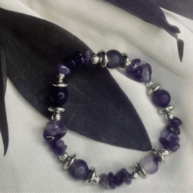 Purple Agate Chip Bracelet with Silver Spacers, Healing Stone Stretch Bracelet for Women, Bohemian Elegant Jewelry Gift